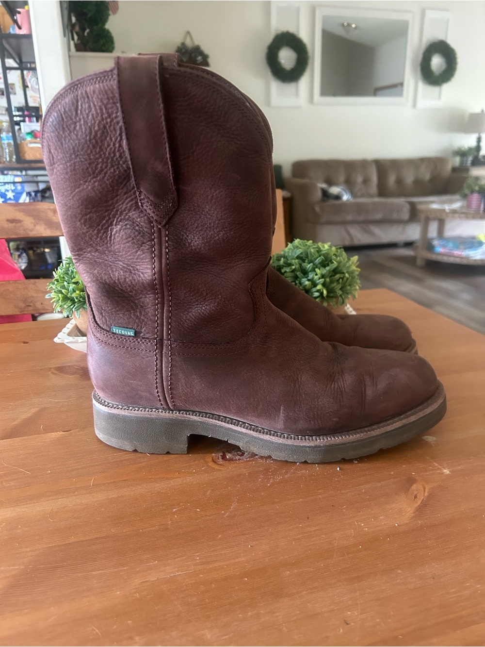 TECOVAS • BOOTS
Men • Size US 10.5